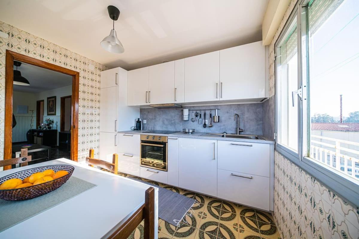 Apartamento céntrico con vistas al mar Villanueva De Arosa Esterno foto