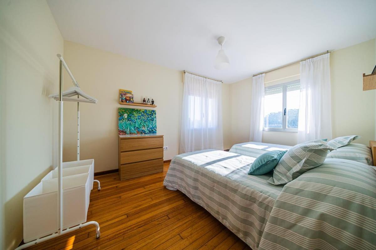 Apartamento céntrico con vistas al mar Villanueva De Arosa Esterno foto