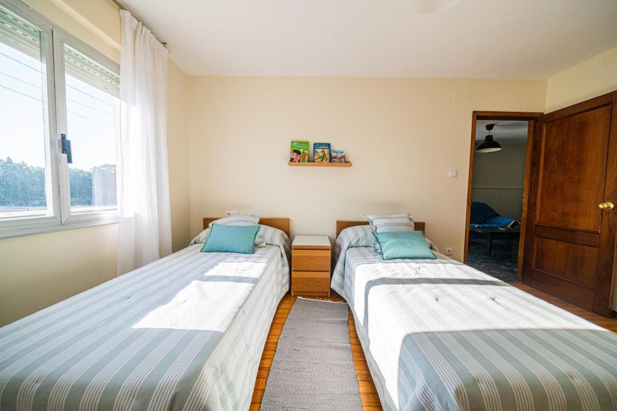Apartamento céntrico con vistas al mar Villanueva De Arosa Esterno foto
